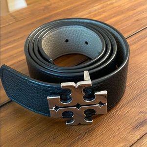 FINAL SALE Tory burch belt reversible black/gray